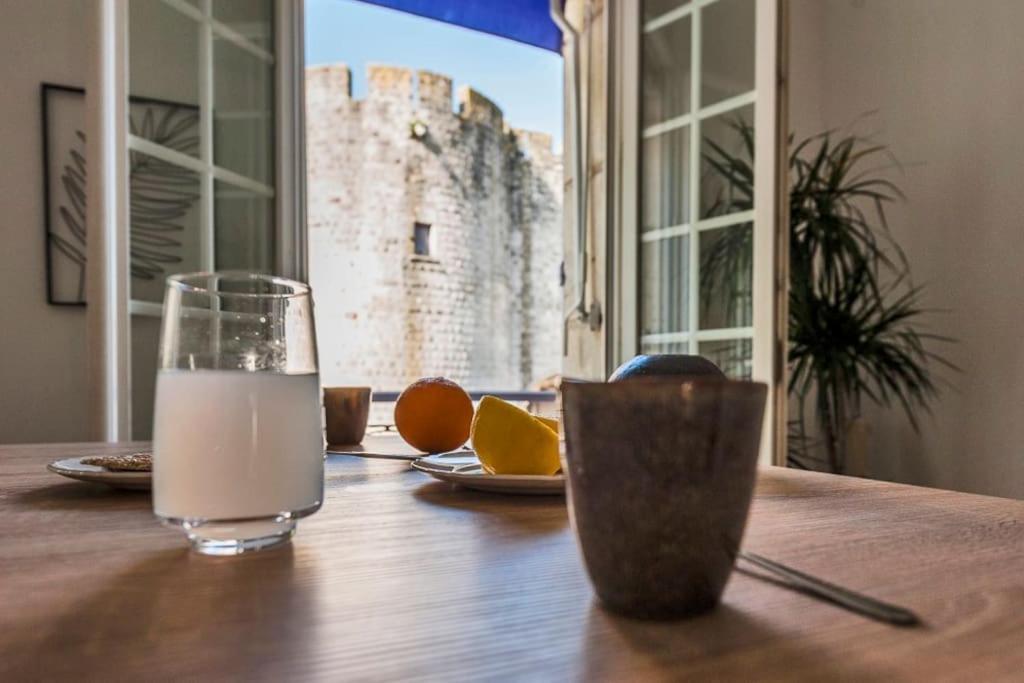 Lesehan Appartement Aigues Mortes Vue Remparts Luaran gambar